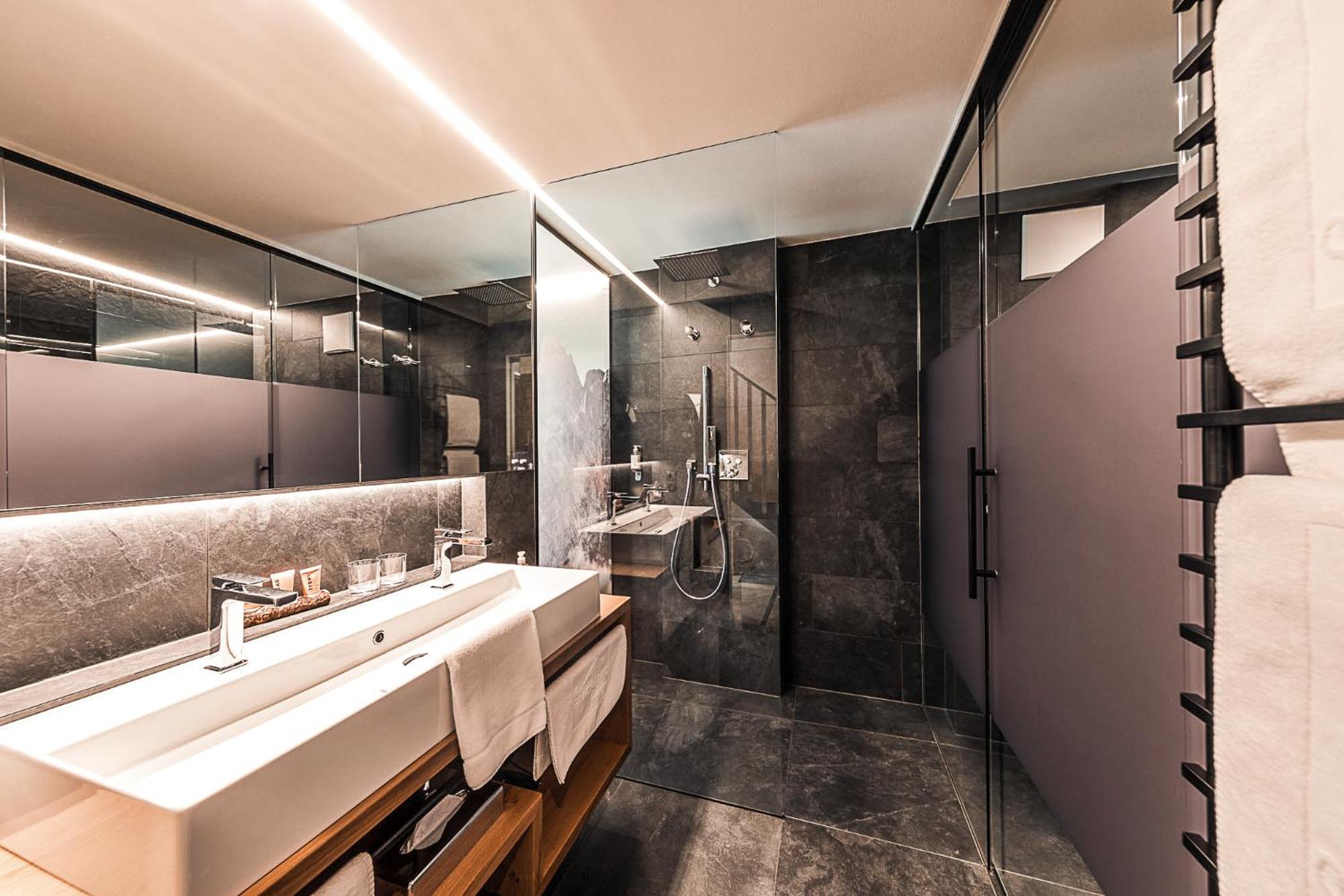 Hotel Panoramic Lotsch Sarentino Room photo