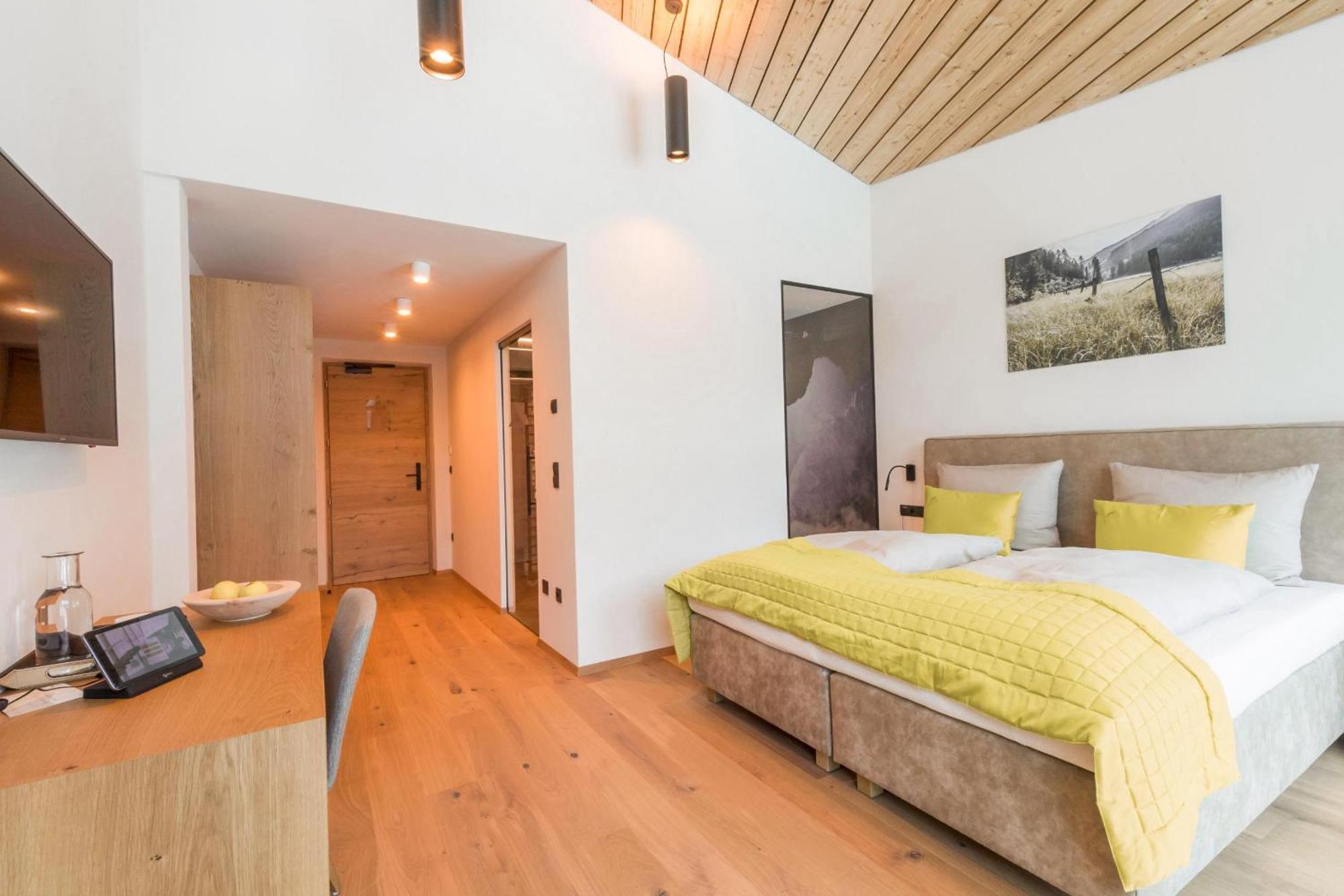 Hotel Panoramic Lotsch Sarentino Room photo